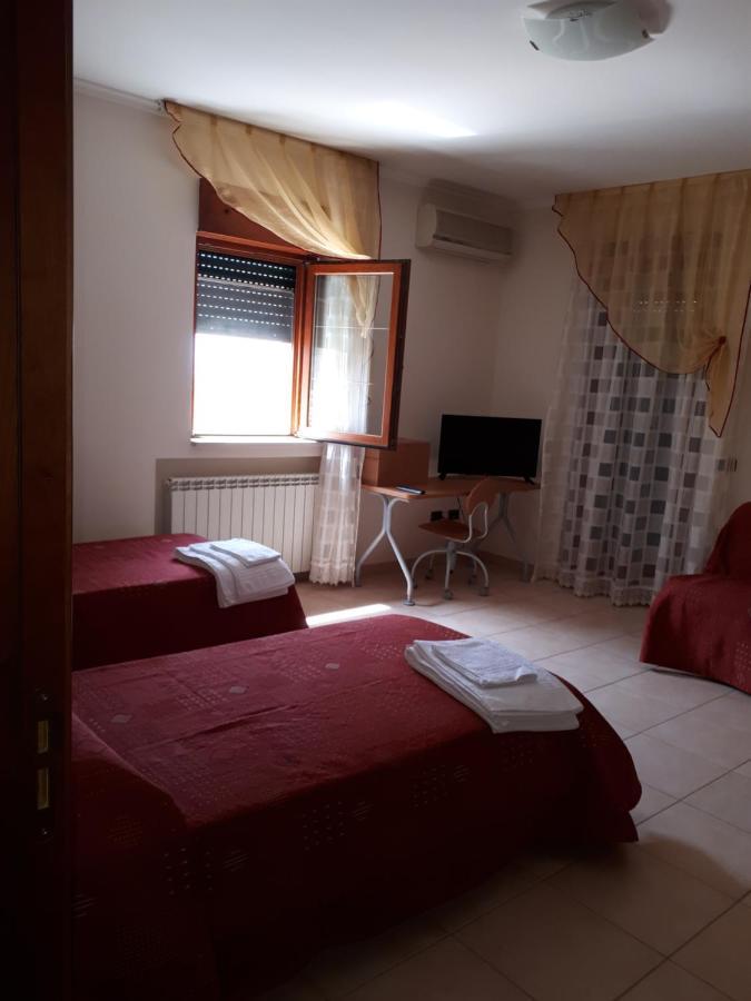 B&B Porta Del Gargano San Marco in Lamis Bagian luar foto